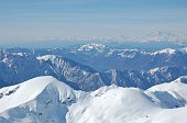 Salita invernale al Pizzo Tre Signori da Ornica lungo la Val d'Inferno con moltissima neve il 15 febb 09  - FOTOGALLERY